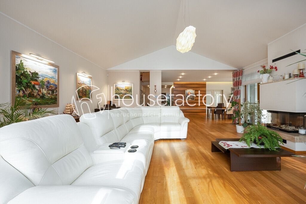 dom wolnostojący, 5 pokoi Zgierz. Zdjęcie 4