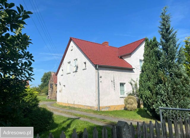 dom wolnostojący, 4 pokoje Borowe. Zdjęcie 1