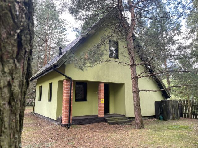 dom letniskowy, 3 pokoje Dzierzązna. Zdjęcie 1