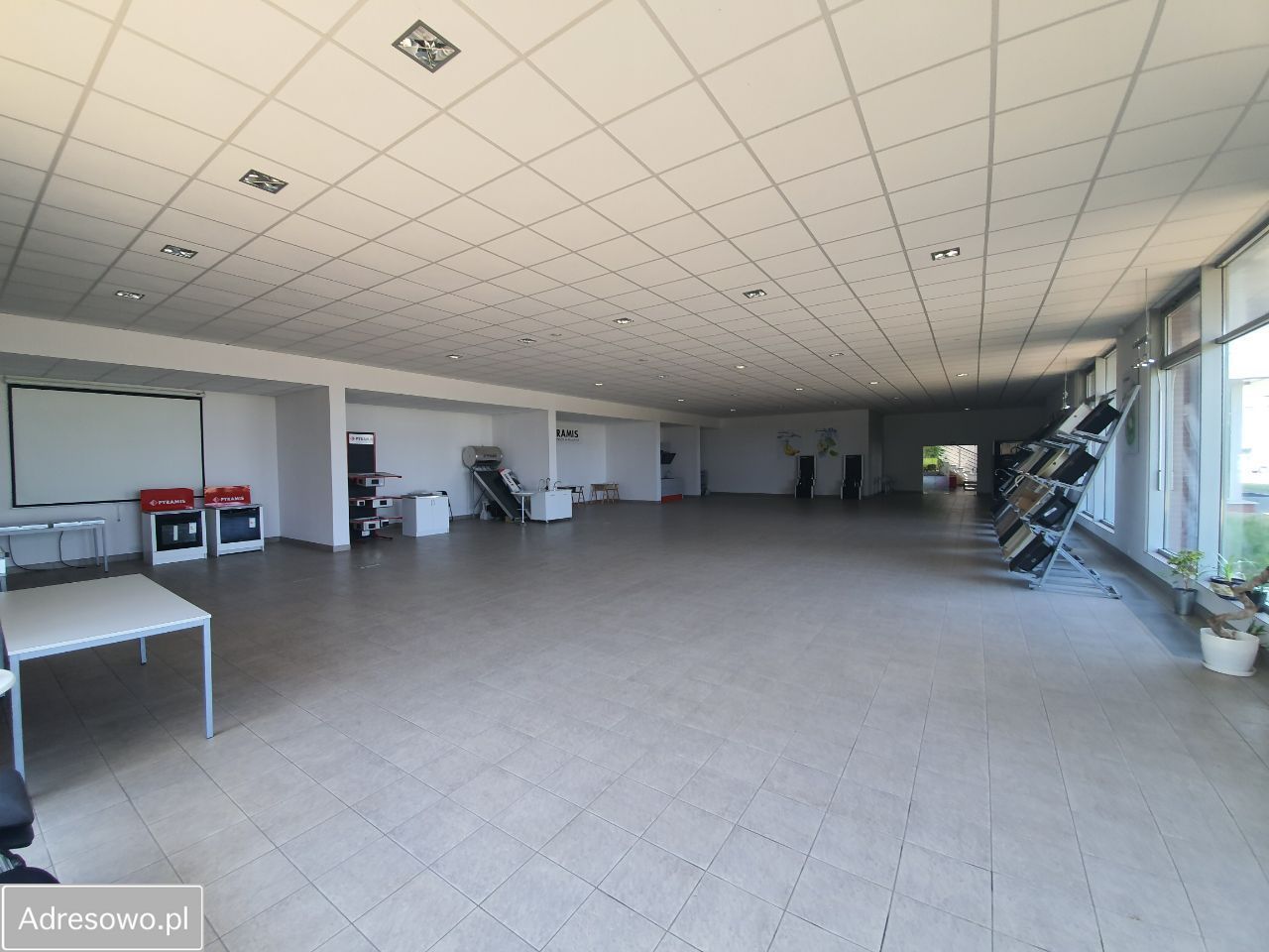 Hala/magazyn Cząstków Mazowiecki. Zdjęcie 11