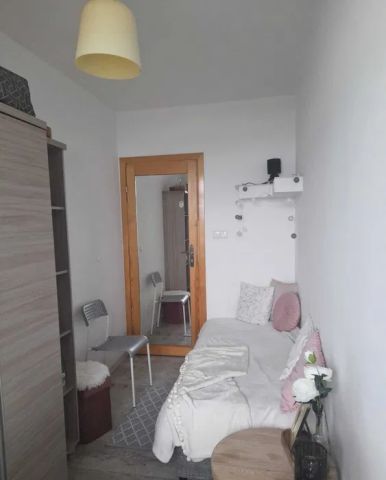 Pokój Poznań Ogrody, pl. Ludwika Waryńskiego. Zdjęcie 1