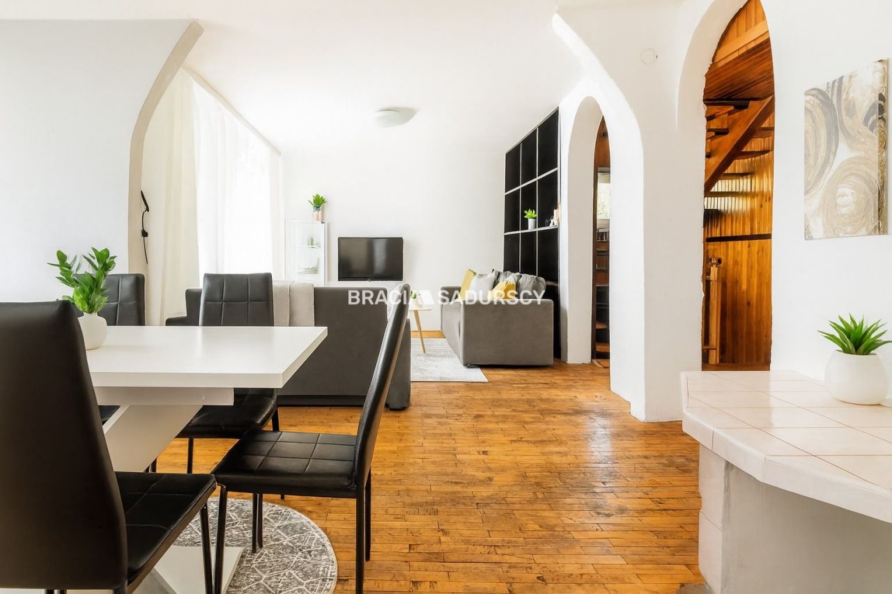 bliźniak, 5 pokoi Wieliczka Centrum, ul. Brata Alojzego Kosiby. Zdjęcie 4