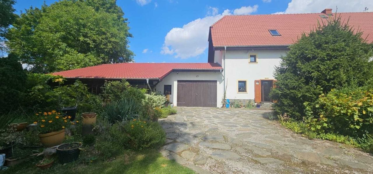 dom wolnostojący, 12 pokoi Radziechów. Zdjęcie 8