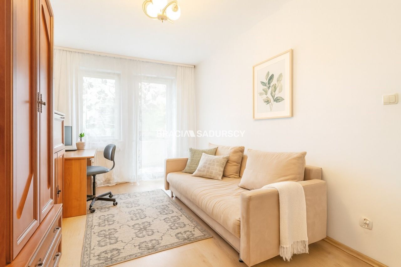 Mieszkanie 3-pokojowe Kraków Krowodrza, ul. gen. Augusta Fieldorfa-Nila. Zdjęcie 4