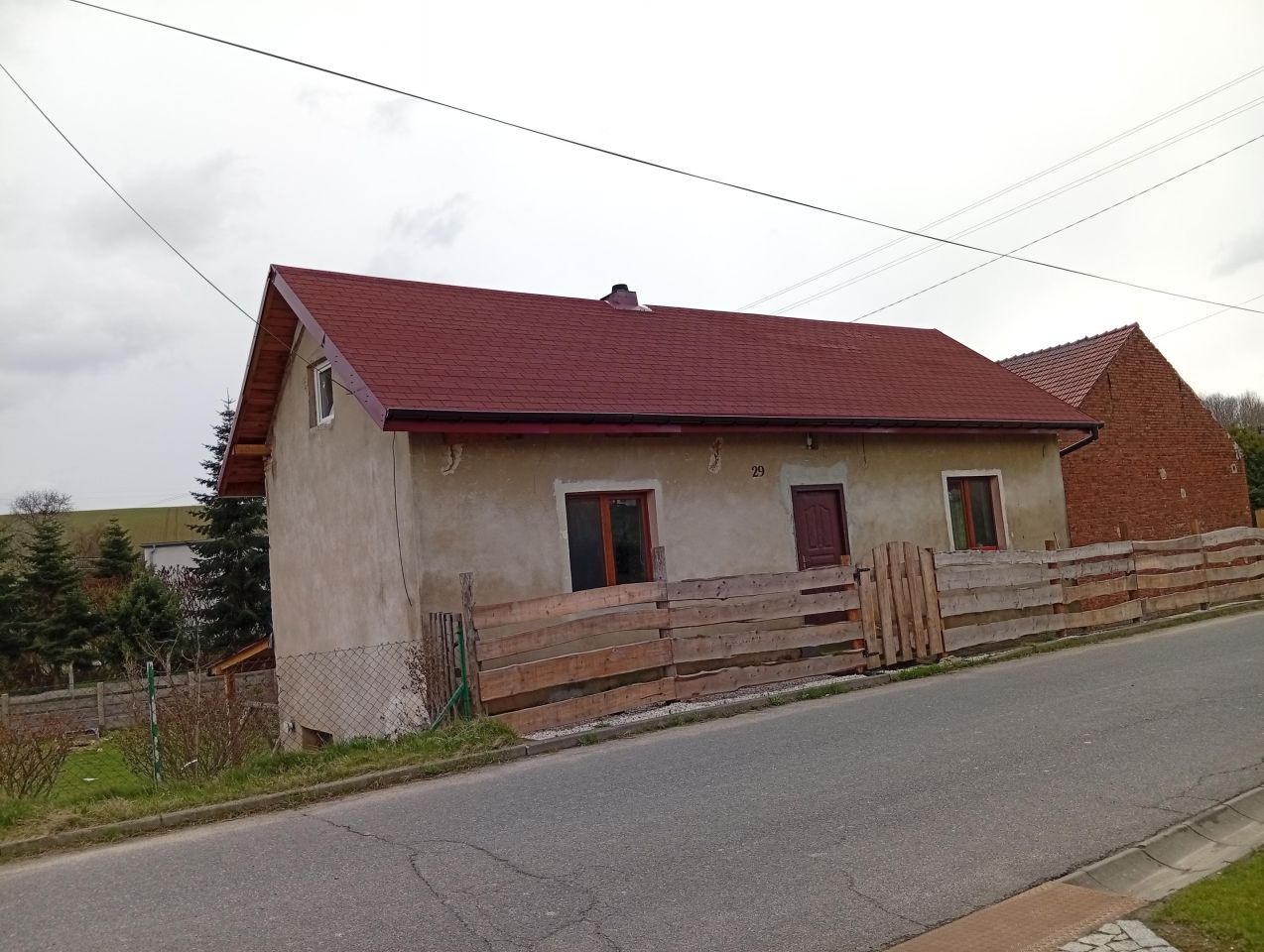 dom wolnostojący, 3 pokoje Radoszowy, ul. Główna. Zdjęcie 1