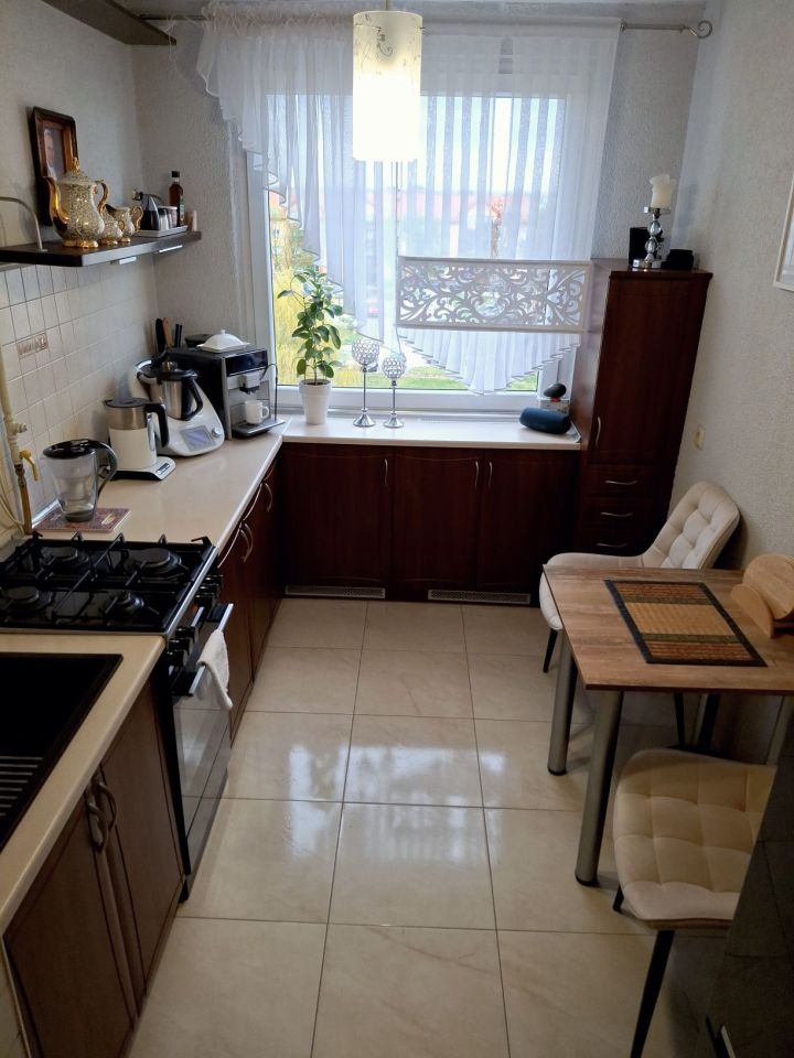 Mieszkanie 3-pokojowe Legnica. Zdjęcie 4