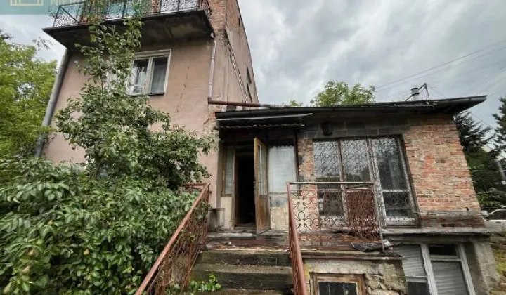 dom wolnostojący, 8 pokoi Warszawa, ul. Buska