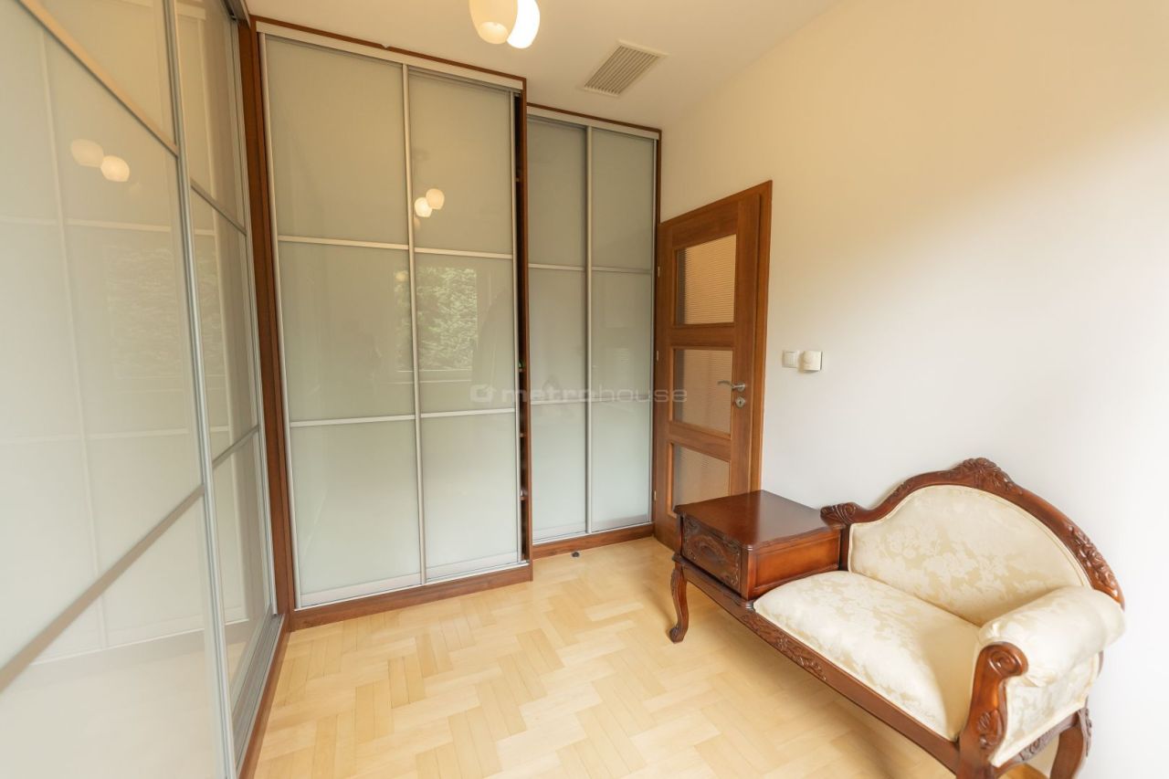 dom wolnostojący, 4 pokoje Borowa Góra. Zdjęcie 17