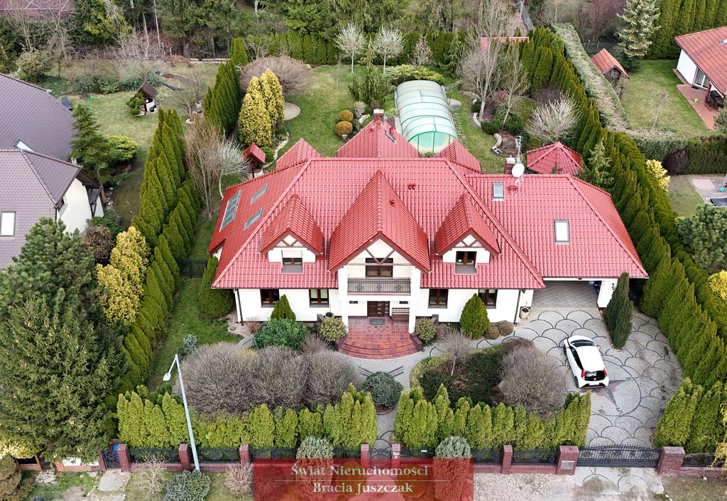 dworek, 5 pokoi Żerniki Wrocławskie. Zdjęcie 2