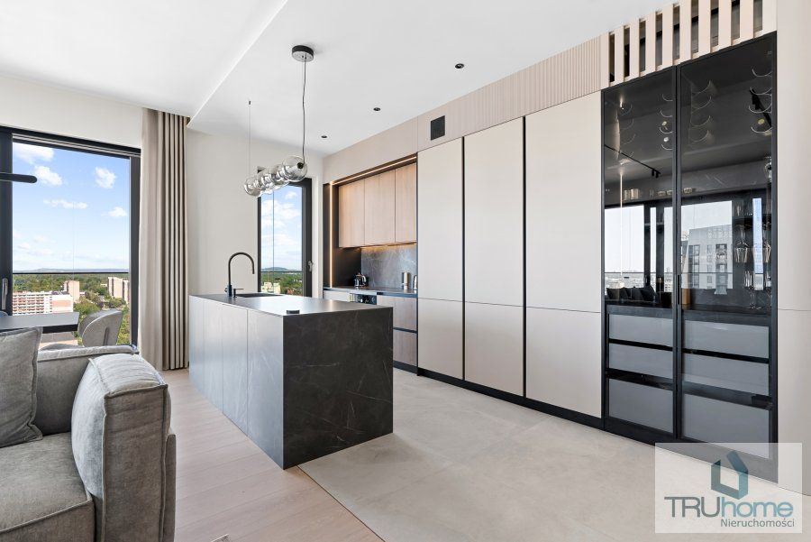 Mieszkanie 4-pokojowe Katowice Śródmieście, ul. Henryka Mikołaja Góreckiego. Zdjęcie 9