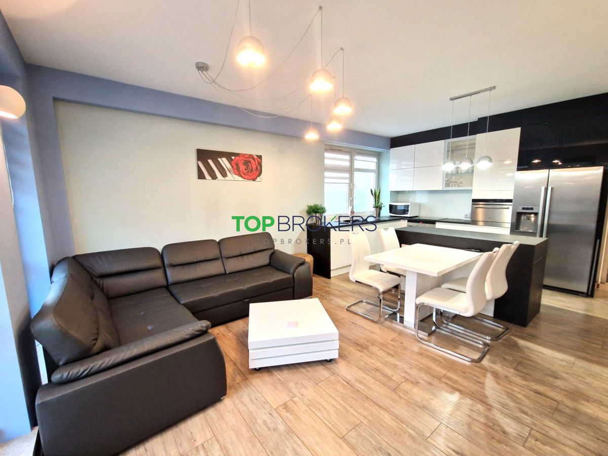 Mieszkanie 5-pokojowe Warszawa Praga-Południe, pl. Przymierza