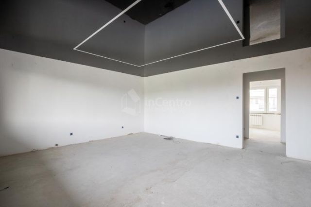 Mieszkanie 3-pokojowe Nowy Targ, ul. gen. Władysława Sikorskiego. Zdjęcie 2