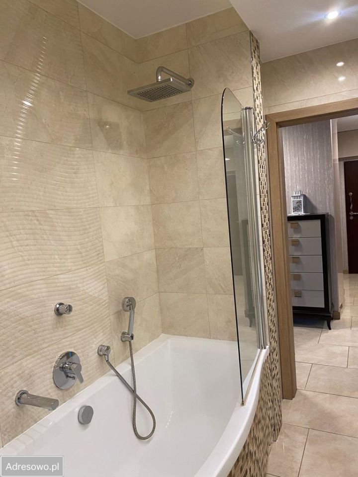 Mieszkanie 4-pokojowe Bielawa. Zdjęcie 4