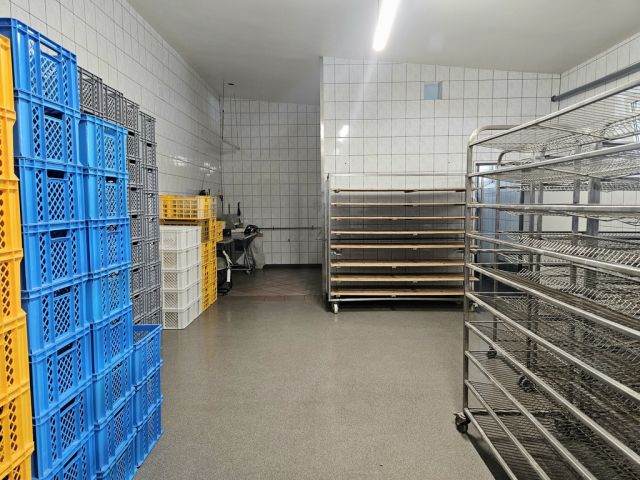 Hala/magazyn Prusice. Zdjęcie 21