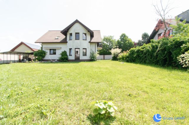 dom wolnostojący, 5 pokoi Kraków Dębniki, ul. por. Emira. Zdjęcie 1