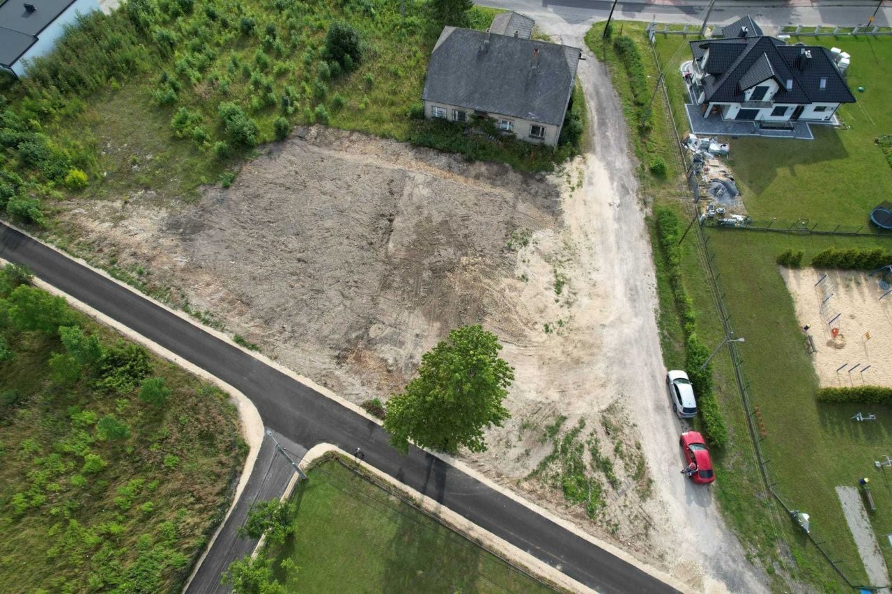 Działka budowlana Mokrus. Zdjęcie 2