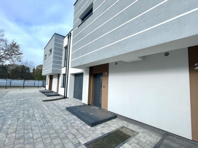 dom szeregowy, 4 pokoje Kaputy. Zdjęcie 4