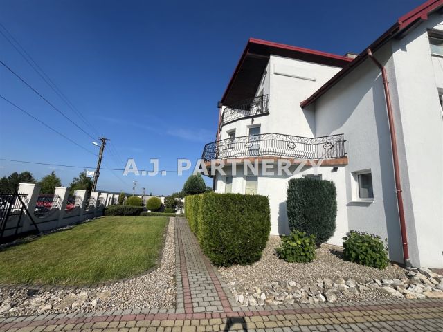 dom, 12 pokoi Brzączowice. Zdjęcie 2