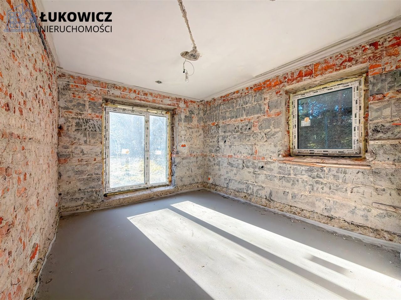 dom wolnostojący, 15 pokoi Jeleśnia. Zdjęcie 11