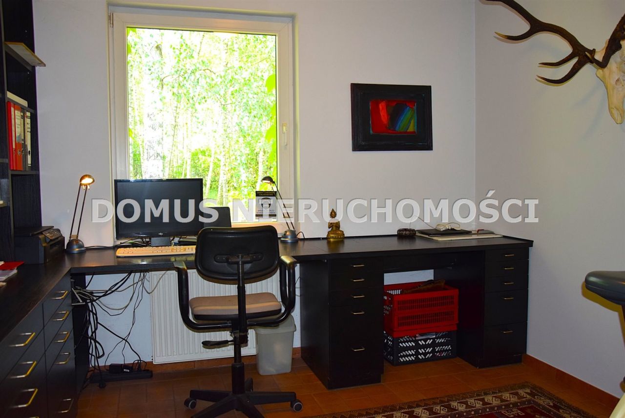 dom wolnostojący, 10 pokoi Ewcin. Zdjęcie 16