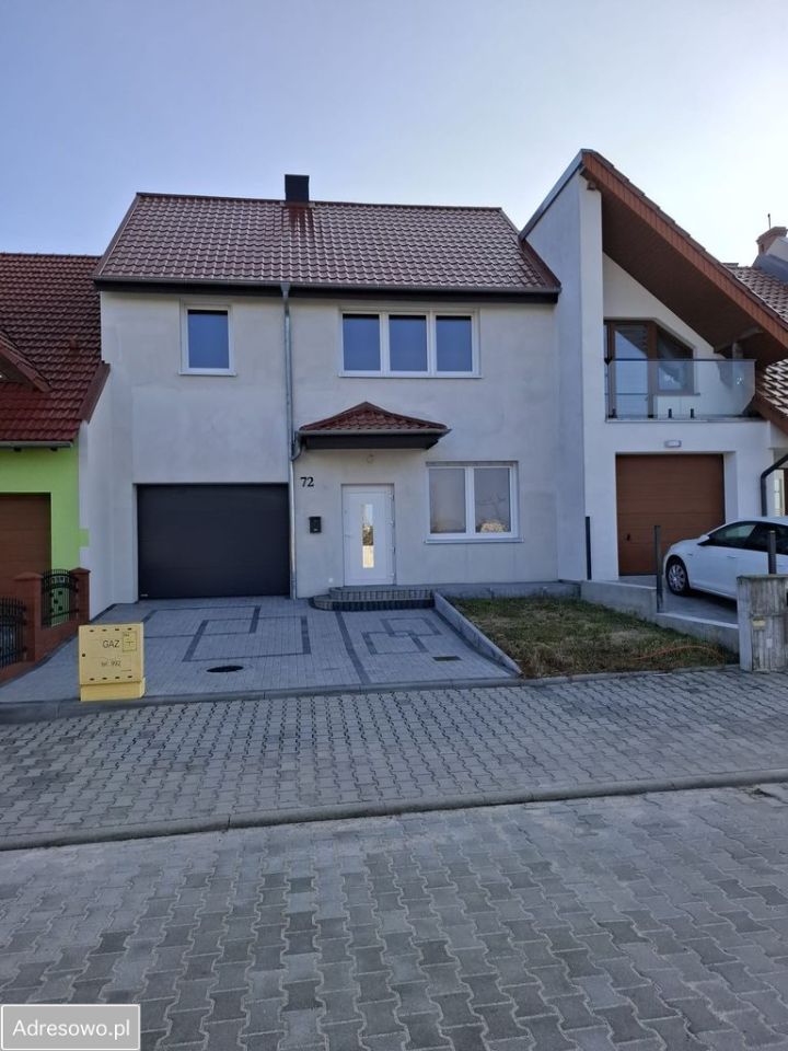 dom szeregowy, 3 pokoje Świebodzin, ul. Słoneczna. Zdjęcie 1