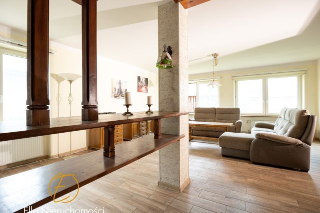 dom wolnostojący, 6 pokoi Jelenia Góra Zabobrze, ul. Wiśniowa. Zdjęcie 4