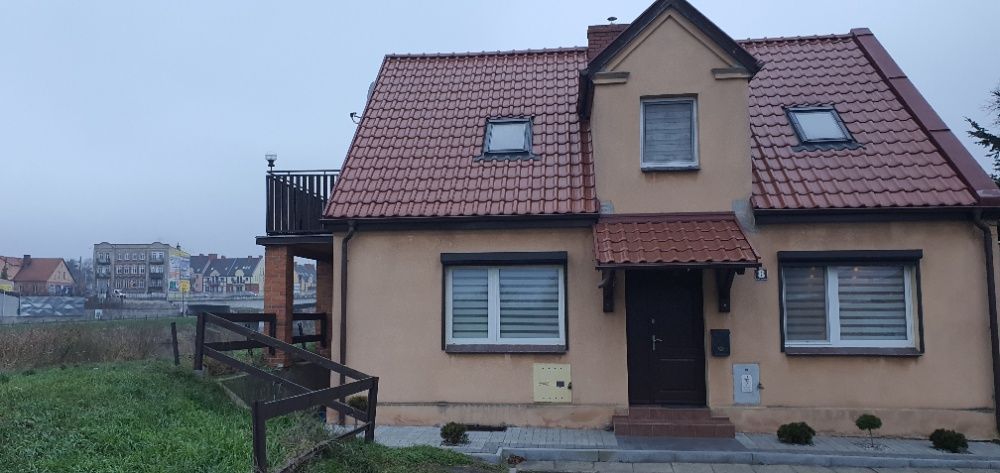 dom wolnostojący, 6 pokoi Śrem
