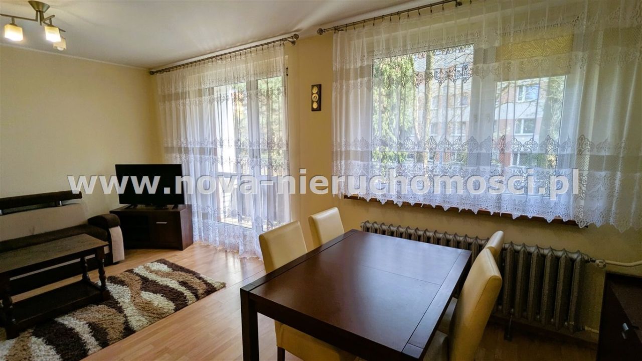 Mieszkanie 3-pokojowe Wodzisław Śląski, os. XXX-lecia PRL. Zdjęcie 3