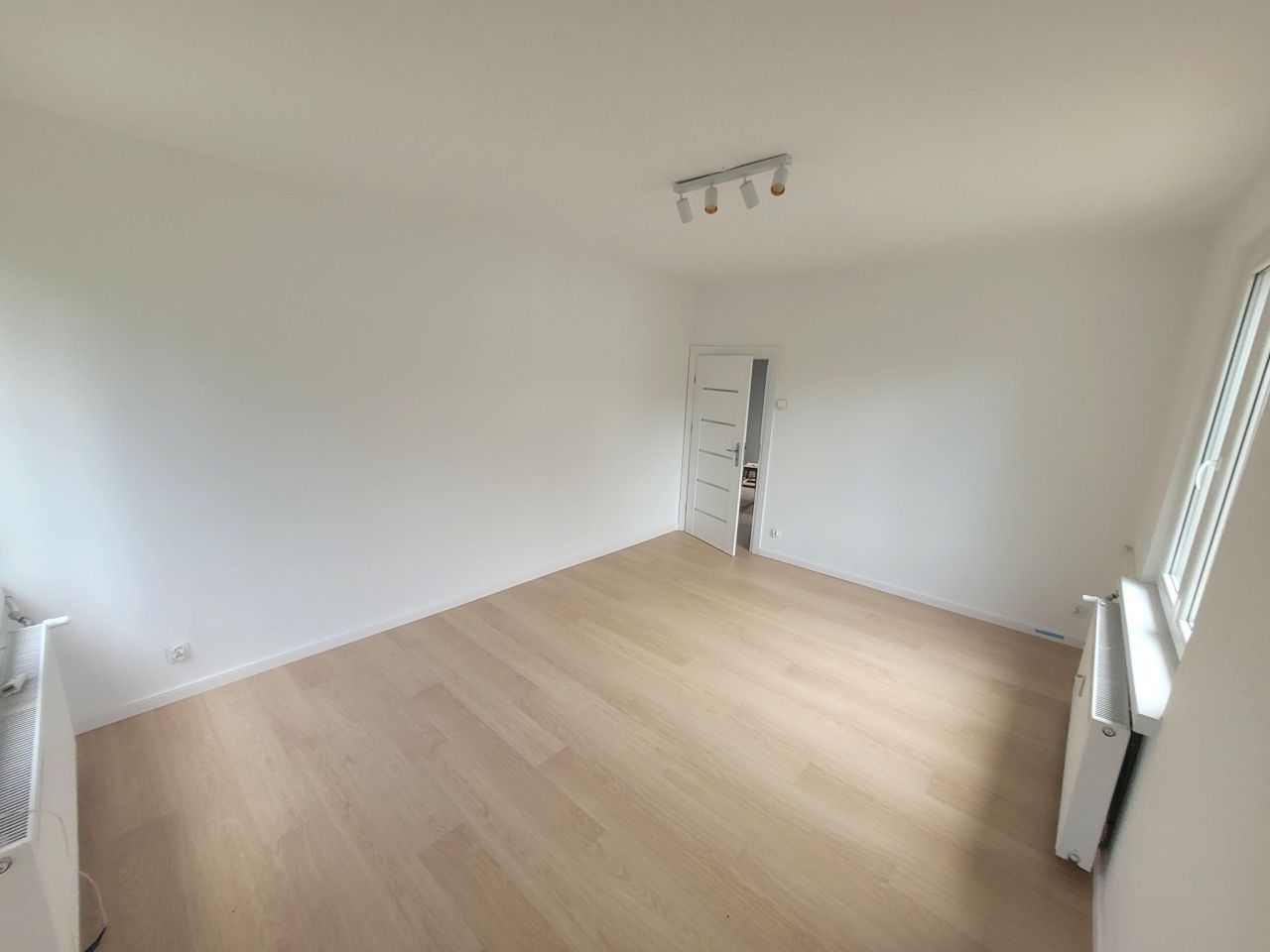 Mieszkanie 2-pokojowe Jelenia Góra Cieplice Śląskie-Zdrój, ul. Bohaterów Września 1939 r.. Zdjęcie 3