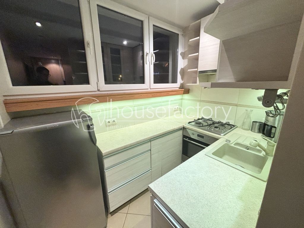 Mieszkanie 2-pokojowe Łódź Dąbrowa. Zdjęcie 4