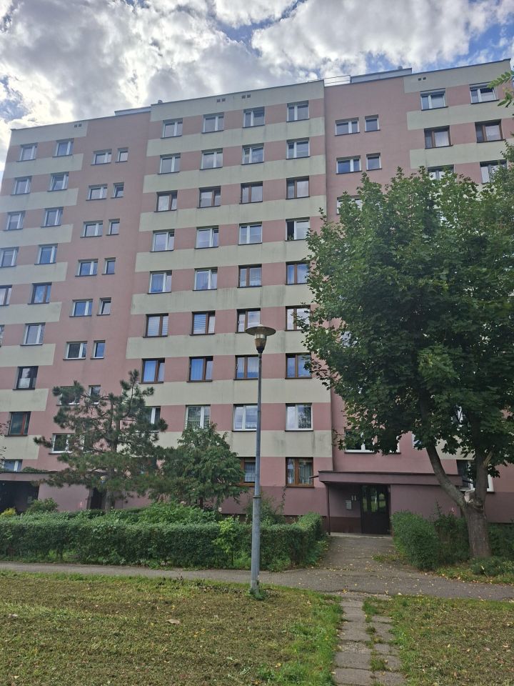 Mieszkanie 2-pokojowe Żywiec, osiedle 700- lecia 27. Zdjęcie 1