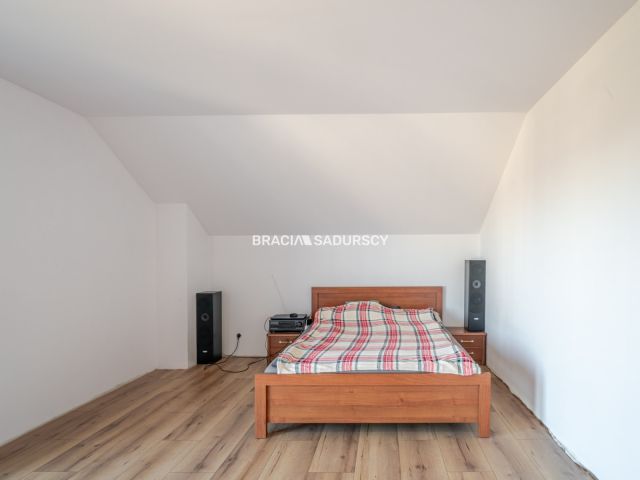 dom wolnostojący, 5 pokoi Krzyszkowice. Zdjęcie 22