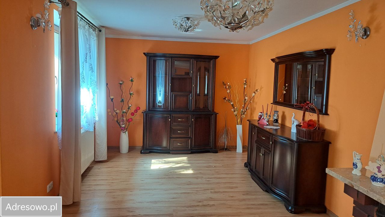 dom wolnostojący, 4 pokoje Regimin, ul. Władysława Oleksiaka. Zdjęcie 2