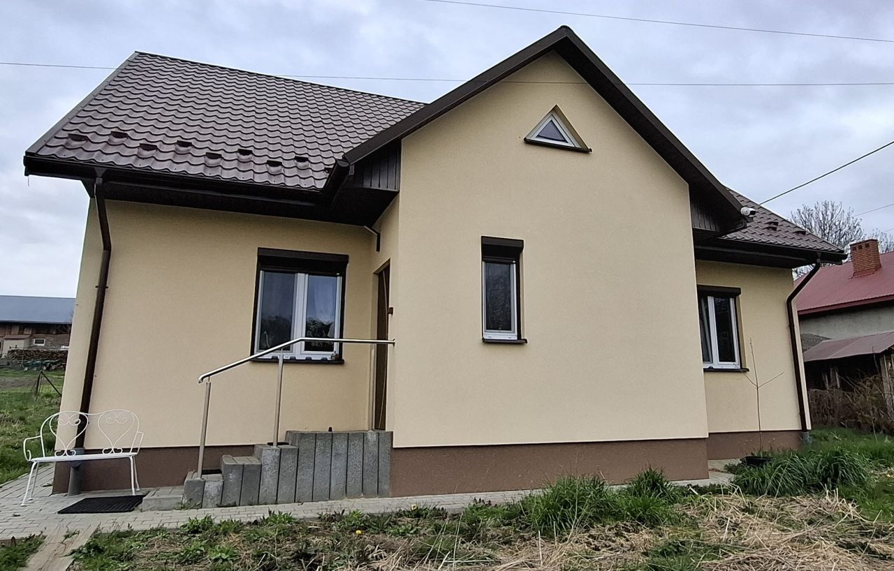 dom wolnostojący, 4 pokoje Rozbórz Długi. Zdjęcie 2