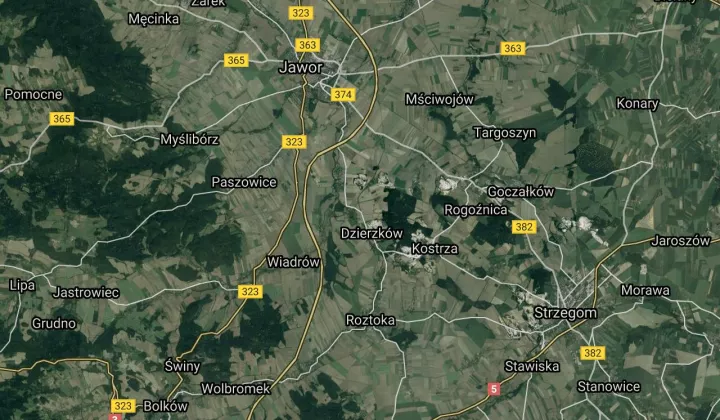 Nieruchomość komercyjna Czernica