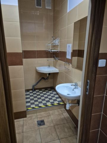Hala/magazyn Gorlice Glinik Mariampolski, ul. Fryderyka Chopina. Zdjęcie 3