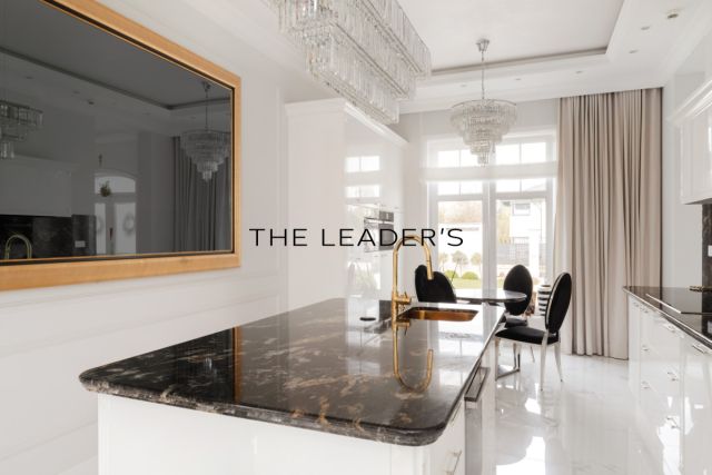 dom wolnostojący, 6 pokoi Łomianki. Zdjęcie 6