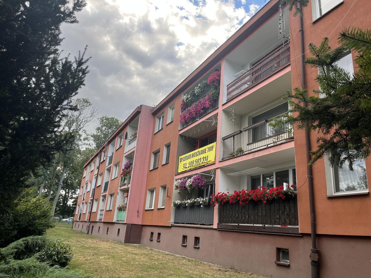 Mieszkanie 5-pokojowe Zbroszki. Zdjęcie 17