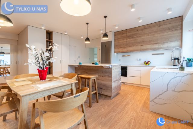 Mieszkanie 3-pokojowe Kraków, ul. Armii Krajowej. Zdjęcie 1