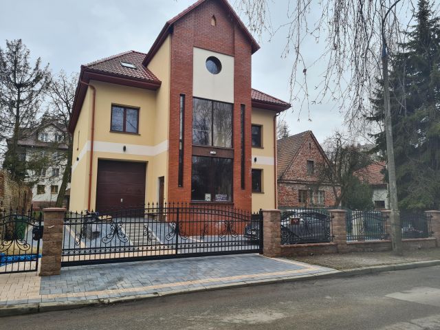 dom wolnostojący, 20 pokoi Kraków Prądnik Czerwony, ul. Sudolska. Zdjęcie 1