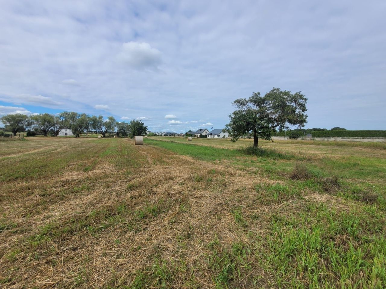 Działka budowlana Otusz