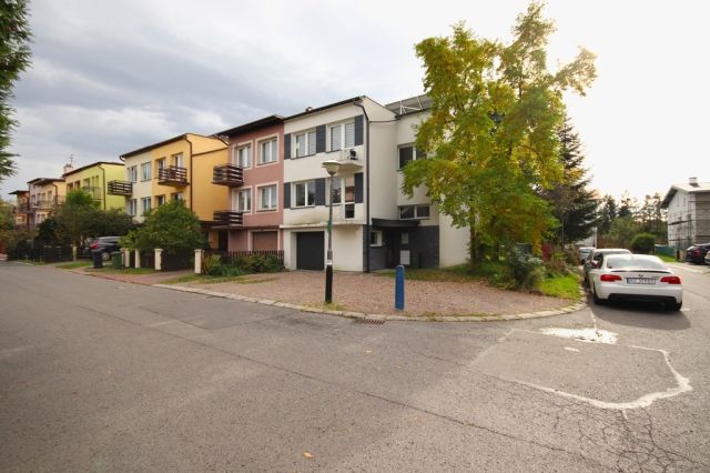 dom szeregowy, 7 pokoi Rzeszów, ul. Azaliowa. Zdjęcie 1