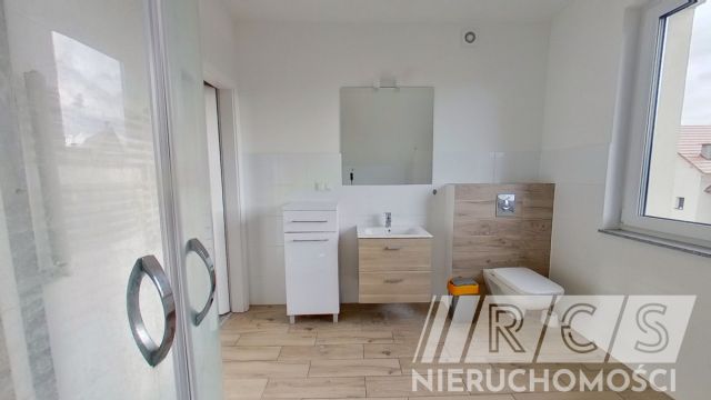 dom szeregowy, 5 pokoi Tyniec Mały. Zdjęcie 15