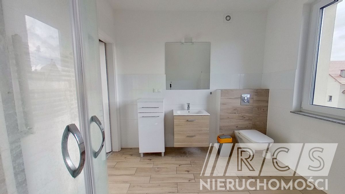 dom szeregowy, 5 pokoi Tyniec Mały. Zdjęcie 15