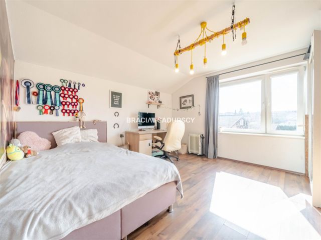 dom wolnostojący, 6 pokoi Kraków Bieżanów, ul. Młodzieży. Zdjęcie 13