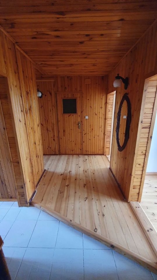 Mieszkanie 3-pokojowe Końskie. Zdjęcie 3