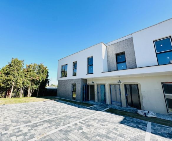 Mieszkanie 3-pokojowe Lesznowola. Zdjęcie 4