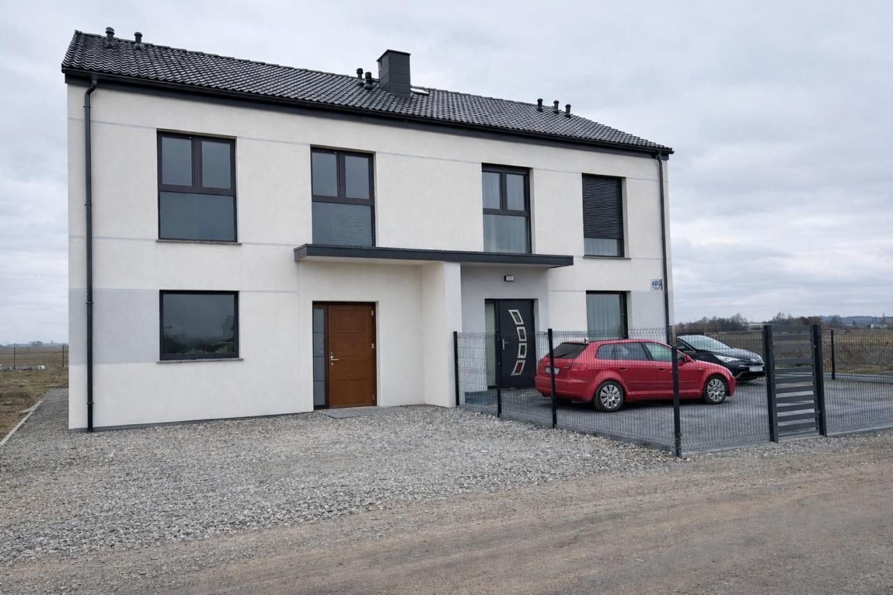 dom szeregowy, 4 pokoje Kępy. Zdjęcie 1