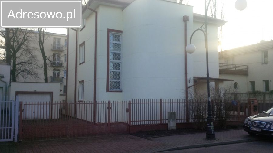 dom wolnostojący, 15 pokoi Warszawa Żoliborz, ul. Jana Chryzostoma Paska