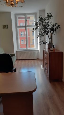 Mieszkanie 4-pokojowe Świdnica Centrum, rynek Rynek. Zdjęcie 1